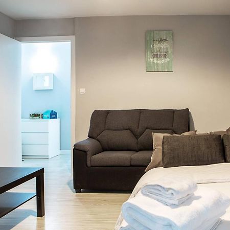 Lovely 3 Bedroom Apartment Next To Fuencarral Madrid Bagian luar foto